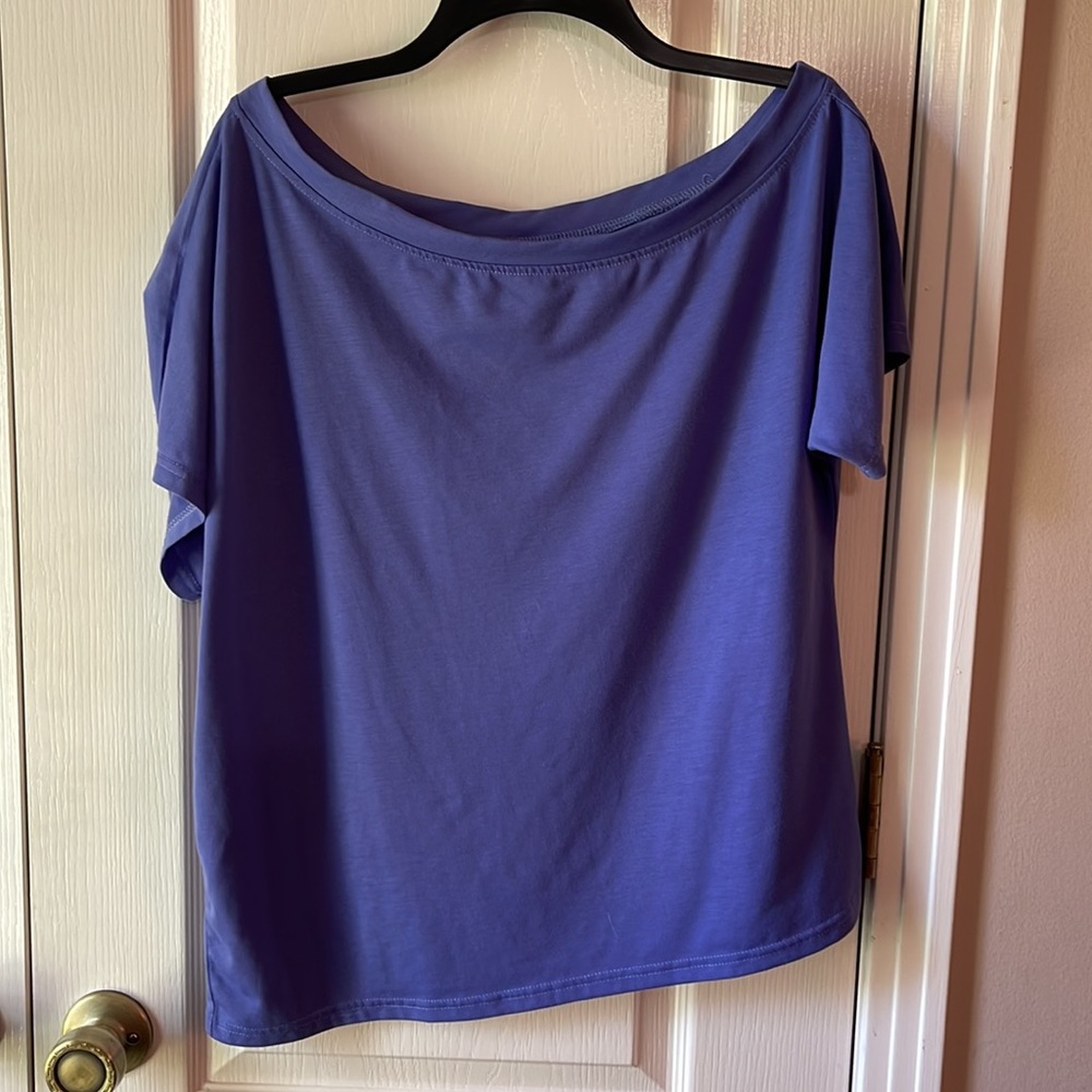 SHEIN blue top